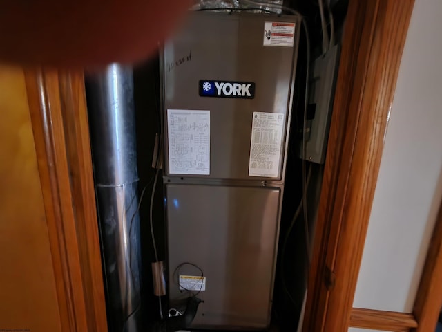 168 Locust Heights Dr, Clarksburg, WV 26301 - utility room with heating unit
