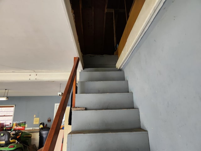 168 Locust Heights Dr, Clarksburg, WV 26301 - view of staircase