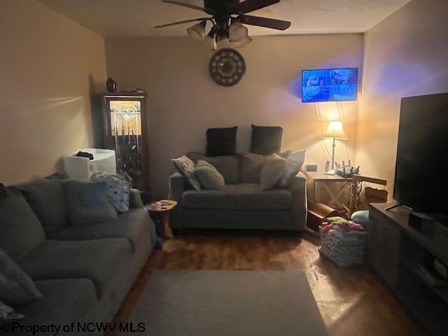 15401/2 Country Club Rd, Fairmont, WV 26554 - living room featuring a ceiling fan and wood finished floors