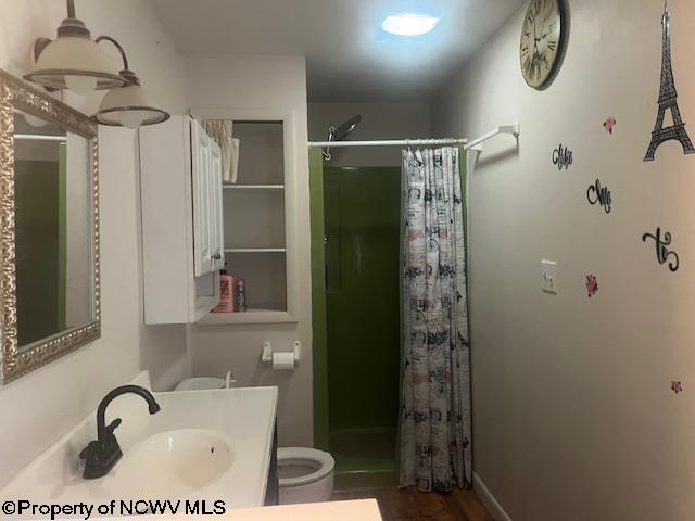 15401/2 Country Club Rd, Fairmont, WV 26554 - full bath with toilet, a stall shower, and vanity