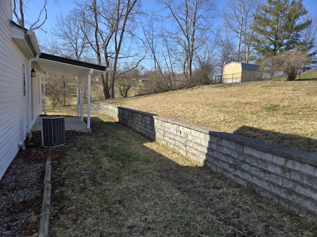 view of yard featuring cooling unit