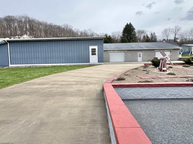 762 Pearl St, Grafton, WV 26354 - garage with driveway