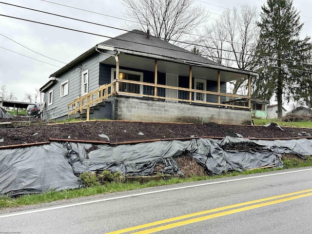 3429 Freedom Hwy, Fairmont, WV 26554 - view of front facade with a porch