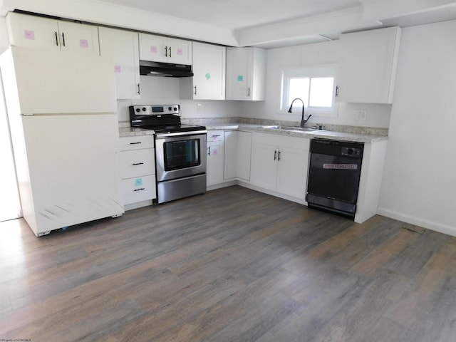 kitchen featuring electric stove, a sink, under cabinet range hood, black dishwasher, and freestanding refrigerator