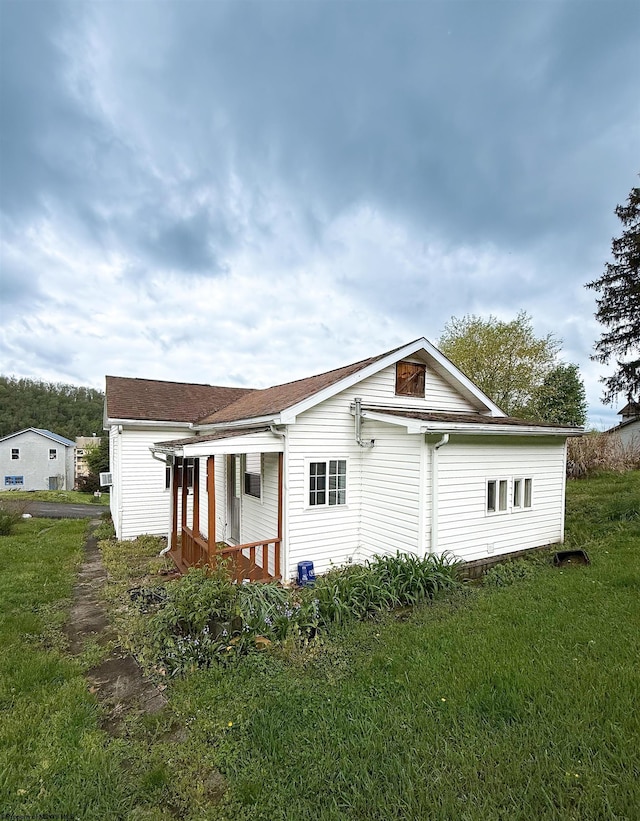 125 E Long St, Grafton, WV 26354 - back of property with a yard