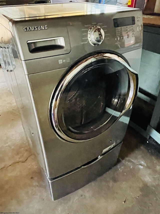 520 Mount Vernon Ave, Fairmont, WV 26554 - laundry room featuring laundry area and washer / dryer
