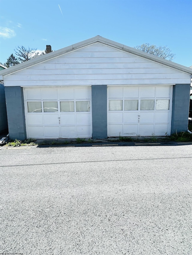 520 Mount Vernon Ave, Fairmont, WV 26554 - view of detached garage