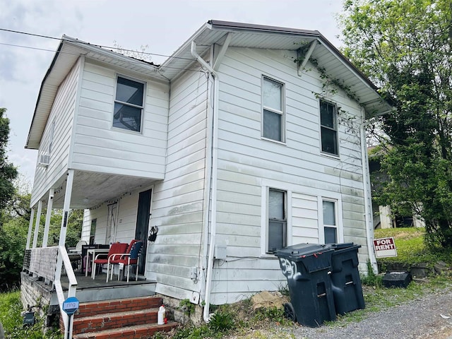 view of front of property with covered porch