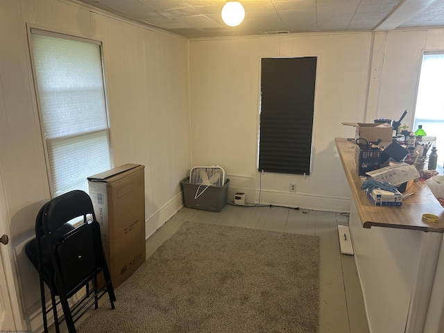 office area featuring baseboards