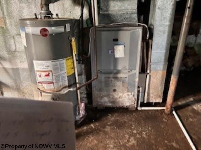 530 Newton St, Fairmont, WV 26554 - utility room featuring gas water heater