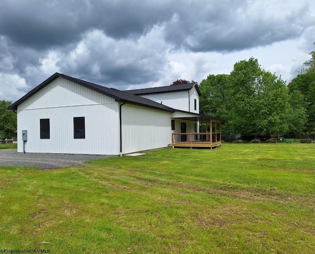 794 Laurel Park Rd, Clarksburg, WV 26301 - view of side of property with a wooden deck and a yard