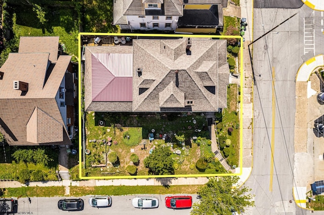 aerial view of property's location with property parcel outlined