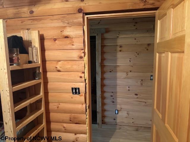 633 Mill Crk, Philippi, WV 26416