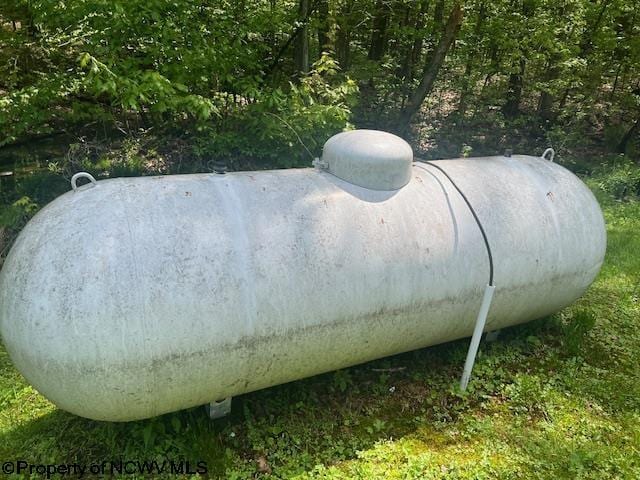 6142 Kanetown Rd, Tunnelton, WV 26444 - exterior view of heating fuel tank
