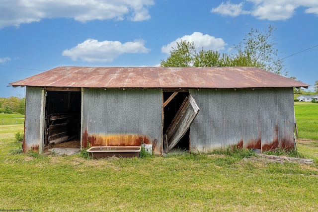 719 Elk Run Rd, Bruceton Mills, WV 26525 - view of pole building with a yard