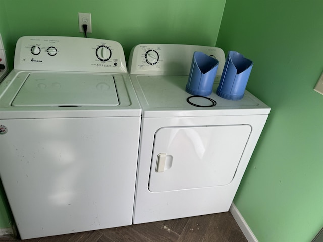 31 Sanctuary Ln, Worthington, WV 26591 - laundry room with washing machine and dryer and baseboards