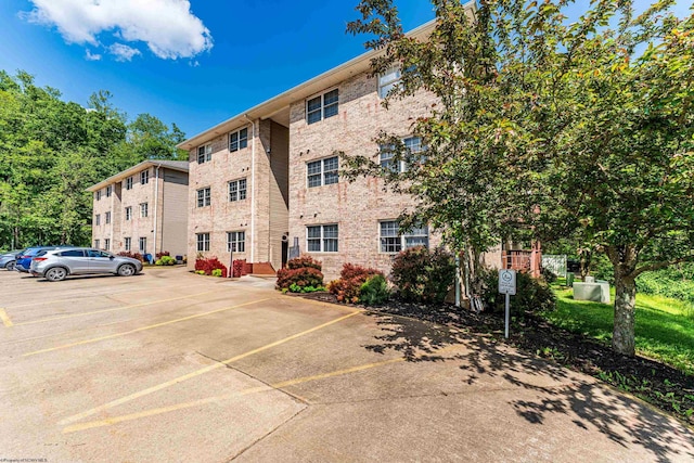 233 Creekside Dr Unit 3, Morgantown, WV 26508 - view of property featuring uncovered parking