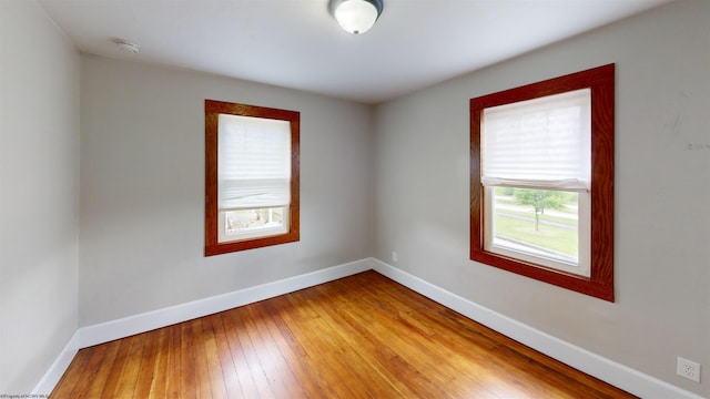 505 State St, Fairmont, WV 26554 - spare room featuring baseboards, a smoke detector, and light wood-style floors