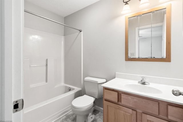 10 Pineview Pl, Morgantown, WV 26505 - bathroom with vanity, toilet, and bathing tub / shower combination