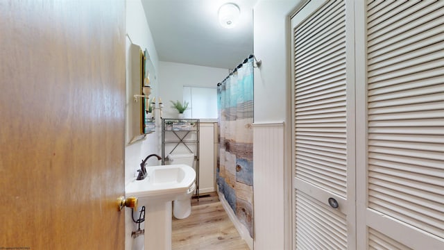 1601 Green Gables Rd, Fairmont, WV 26554 - full bath with toilet, wood finished floors, a closet, and a shower with shower curtain