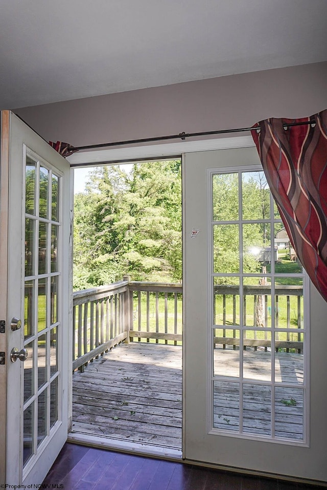 1917 Pleasant Valley Rd, Fairmont, WV 26554 - entryway with wood finished floors