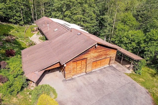 237 Highland Ave, Grafton, WV 26354 - aerial view of property and surrounding area with a heavily wooded area