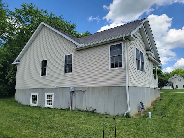 110 Woodmont Way, Fairmont, WV 26554 - rear view of house with a yard