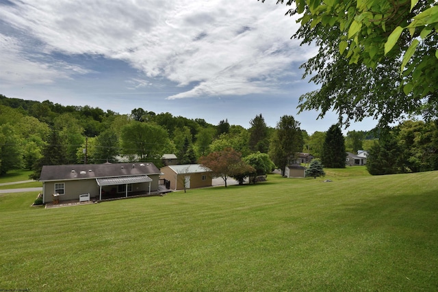 267 W Fork St, Clarksburg, WV 26301 - view of green lawn