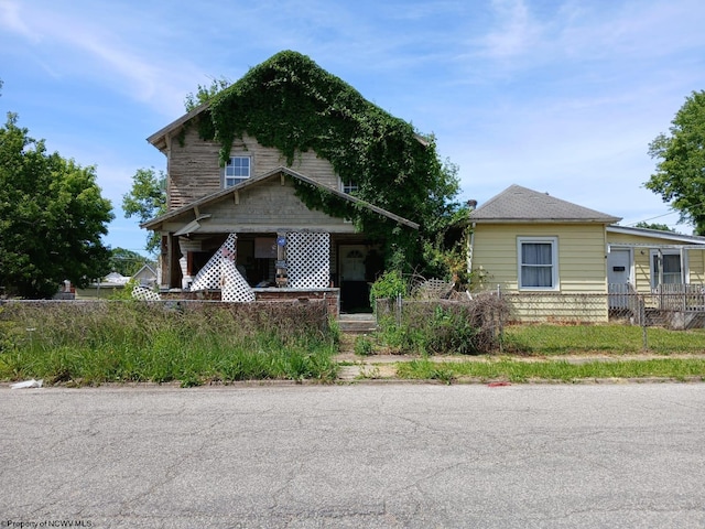 1738 Charleston Ave, Huntington, WV 25701 - view of front facade with covered porch