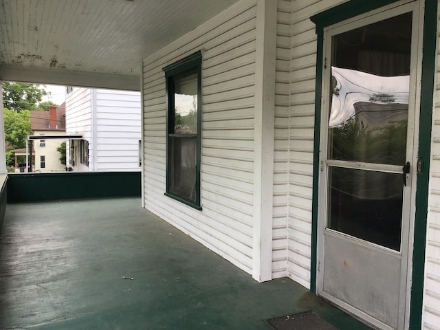 820 Field St, Fairmont, WV 26554 - view of covered porch
