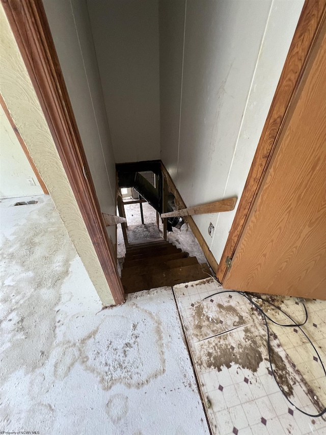 209 Thomas Ave, Nutter Fort, WV 26301 - view of stairway