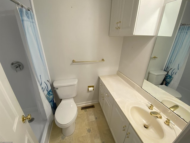 206 Evergreen Dr, Elkins, WV 26241 - bathroom featuring toilet, vanity, baseboards, and a shower with curtain