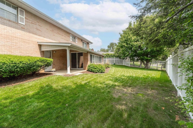 330 Baldwin St, Morgantown, WV 26505 - view of yard with a patio area