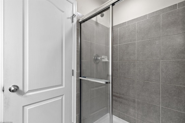 119 Inlet St, Morgantown, WV 26508 - full bath with a shower stall