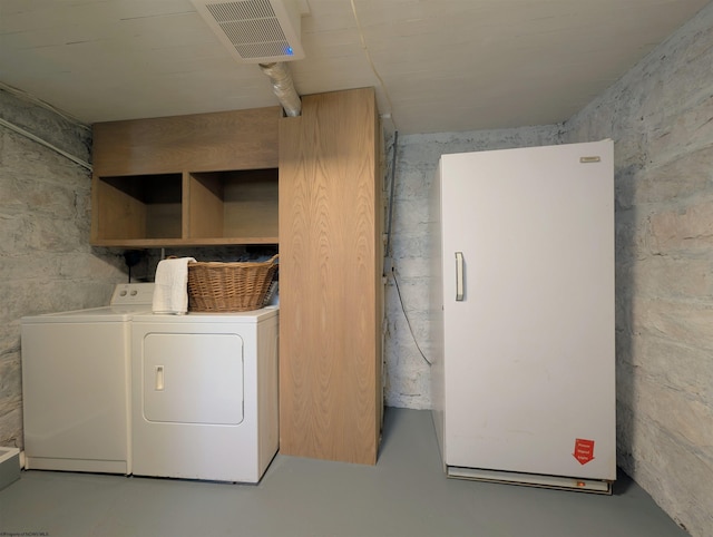 92 N High St, Philippi, WV 26416 - laundry room with washer and dryer