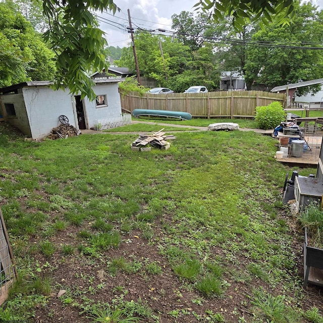 147 E 6th St, Weston, WV 26452 - view of yard featuring an outbuilding