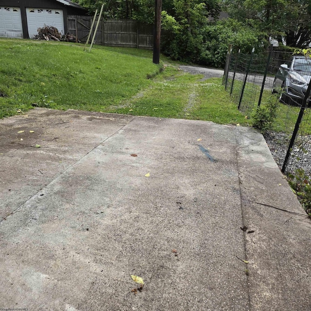 147 E 6th St, Weston, WV 26452 - view of yard with a garage