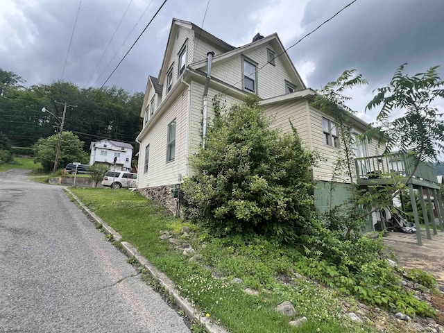 115 Walnut St, Rowlesburg, WV 26425 - view of home's exterior