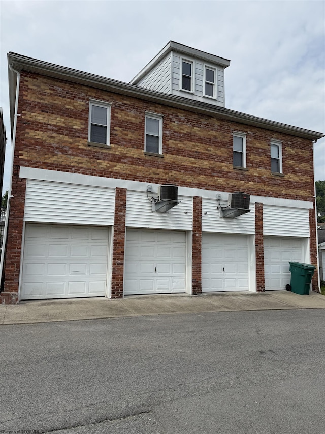 106 W Woodland Ave Unit 2, Clarksburg, WV 26301 - garage with driveway