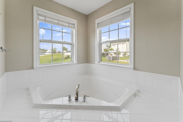 453 Blackberry Ridge Dr, Morgantown, WV 26508 - full bathroom featuring a garden tub