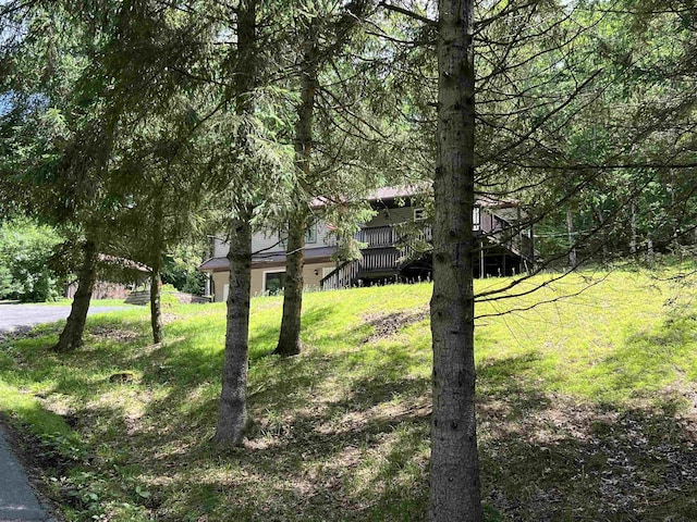 60 Saras Way, Beverly, WV 26253 - view of front facade featuring a front yard and a deck
