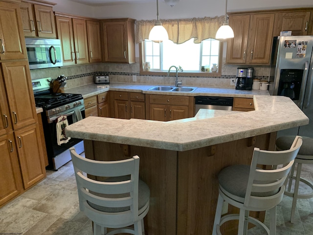 52 Ladder Dr, Mount Clare, WV 26408 - kitchen with stainless steel appliances, light countertops, tasteful backsplash, and a kitchen bar