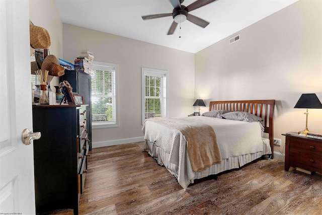 1009 Summit Dr, Morgantown, WV 26508 - bedroom featuring wood finished floors and a ceiling fan