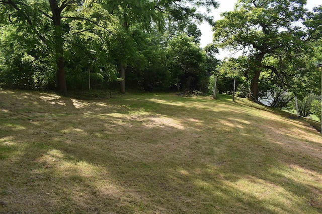 132 Racine St, Morgantown, WV 26505 - view of grassy yard