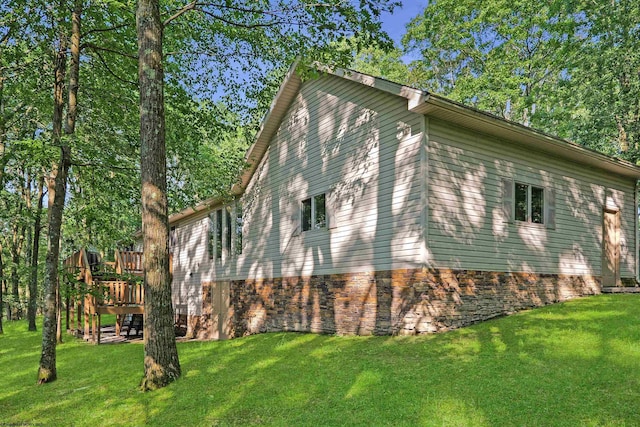 6 Sorrel Ct, Terra Alta, WV 26764 - view of side of property with a lawn and a wooden deck
