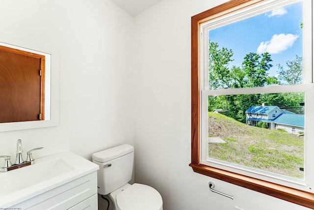 552 White Ave, Morgantown, WV 26501 - bathroom with vanity and toilet