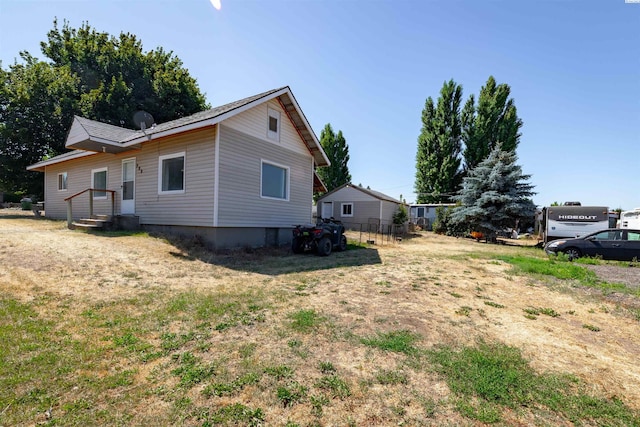 208 E 2nd, La Crosse, WA 99143 - view of side of property