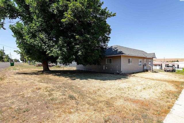 208 E 2nd, La Crosse, WA 99143 - view of side of home