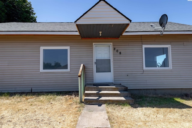 208 E 2nd, La Crosse, WA 99143 - view of front of property featuring entry steps