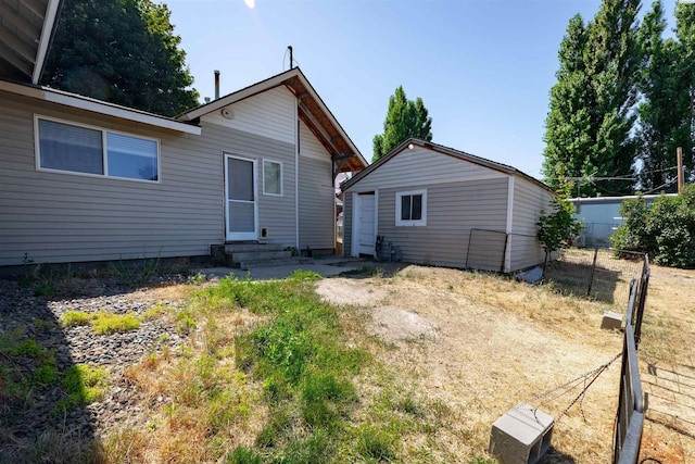 208 E 2nd, La Crosse, WA 99143 - rear view of house featuring entry steps